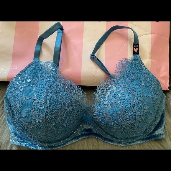 24 HR SALE ONLY 🍒Victoria’s Secret SEXY Décolletage Lace Bra - Picture 2 of 6